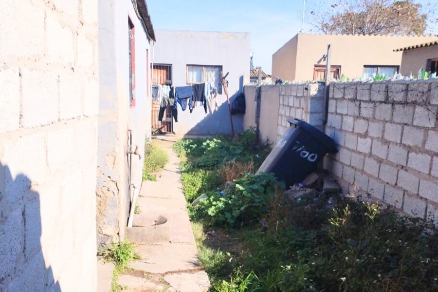 2 Bedroom Property for Sale in Kwazakhele Eastern Cape